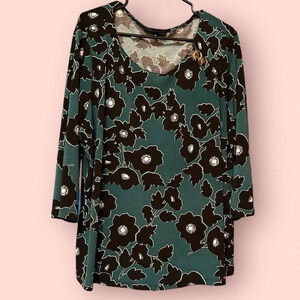 Beautiful 2X 3/4 sleeve top